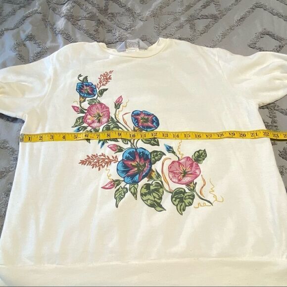 VINTAGE Handpainted floral crewneck top size L - Picture 5 of 9